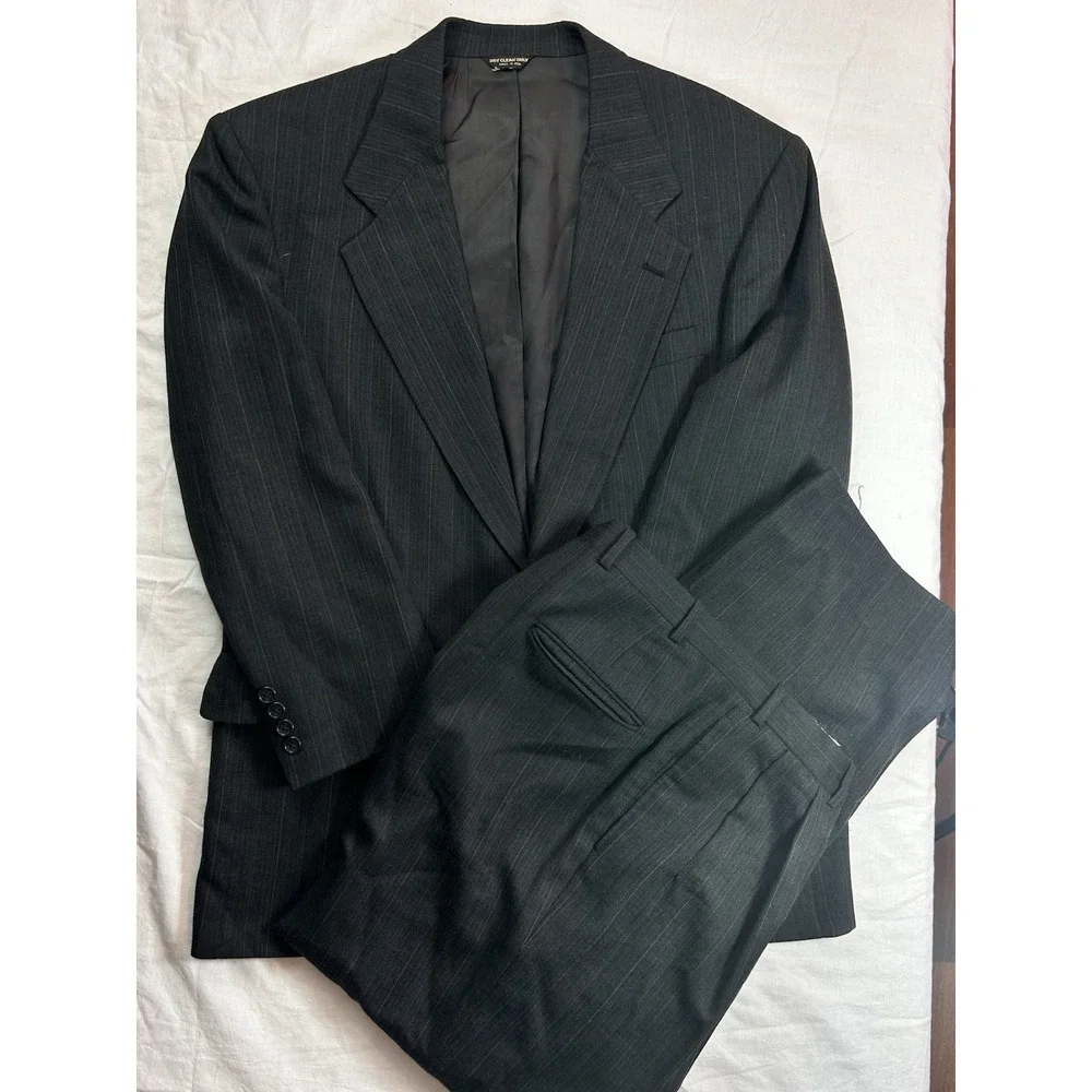 bill blass mens suit 2 Piece Wool Black USA Made 44, 32x29 Stripe